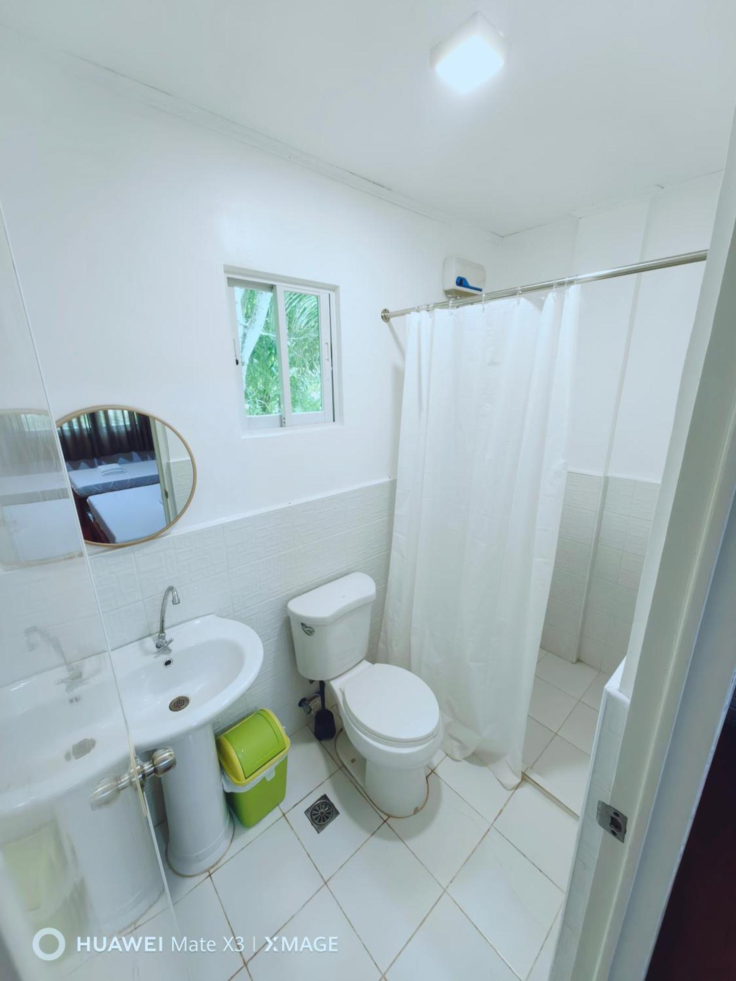 Medellin Seaview Inn Bagian luar foto