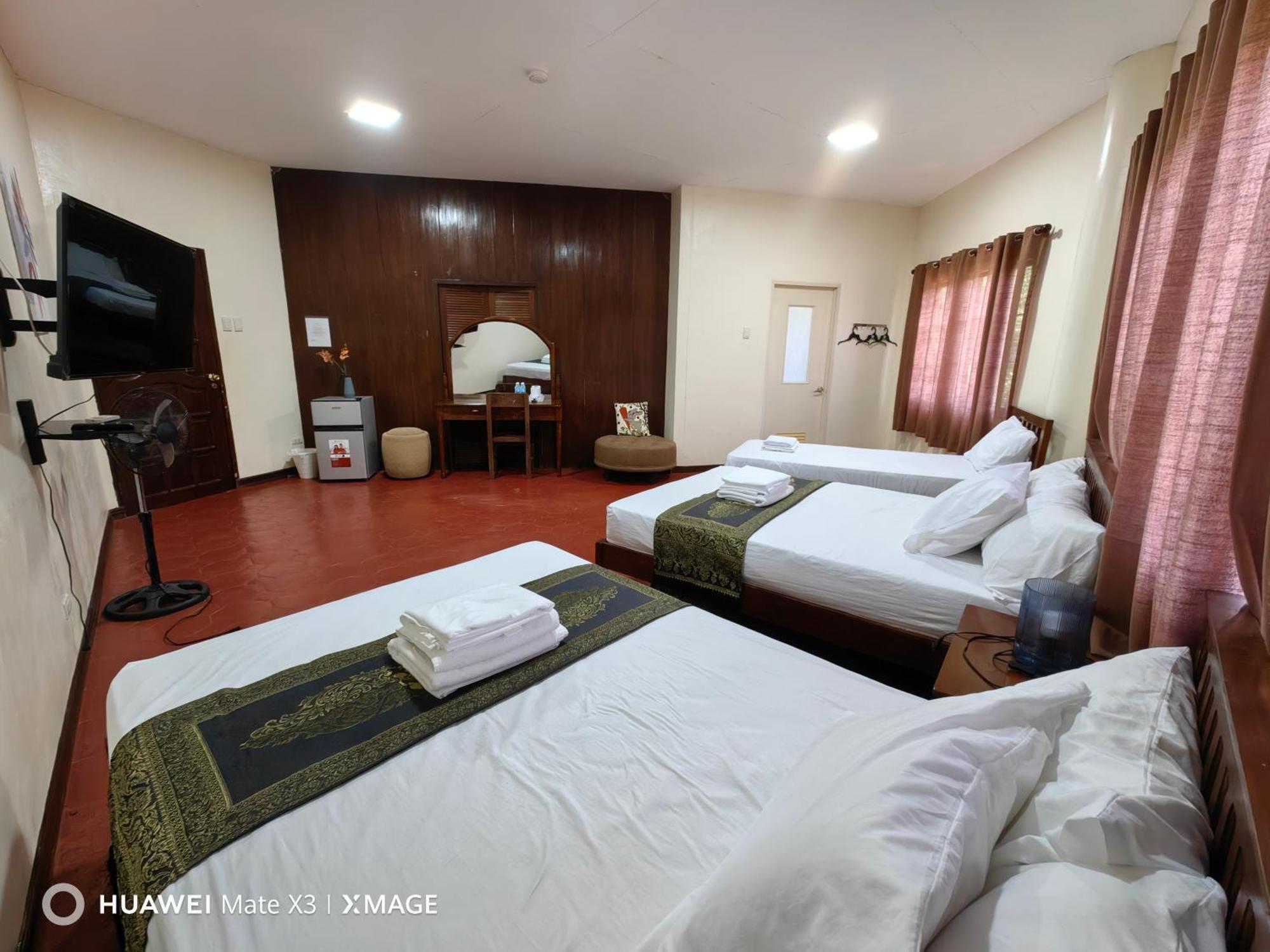 Medellin Seaview Inn Bagian luar foto