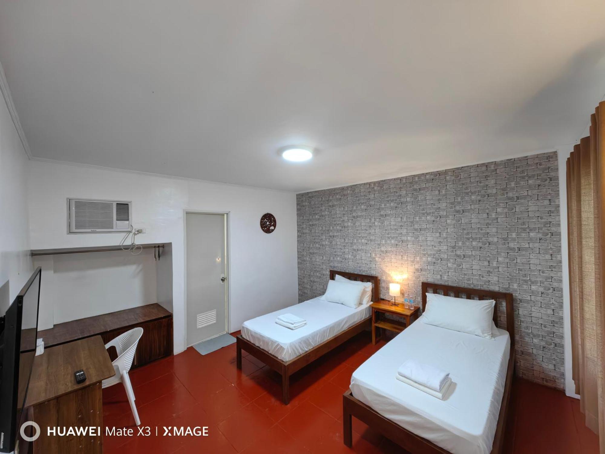 Medellin Seaview Inn Bagian luar foto