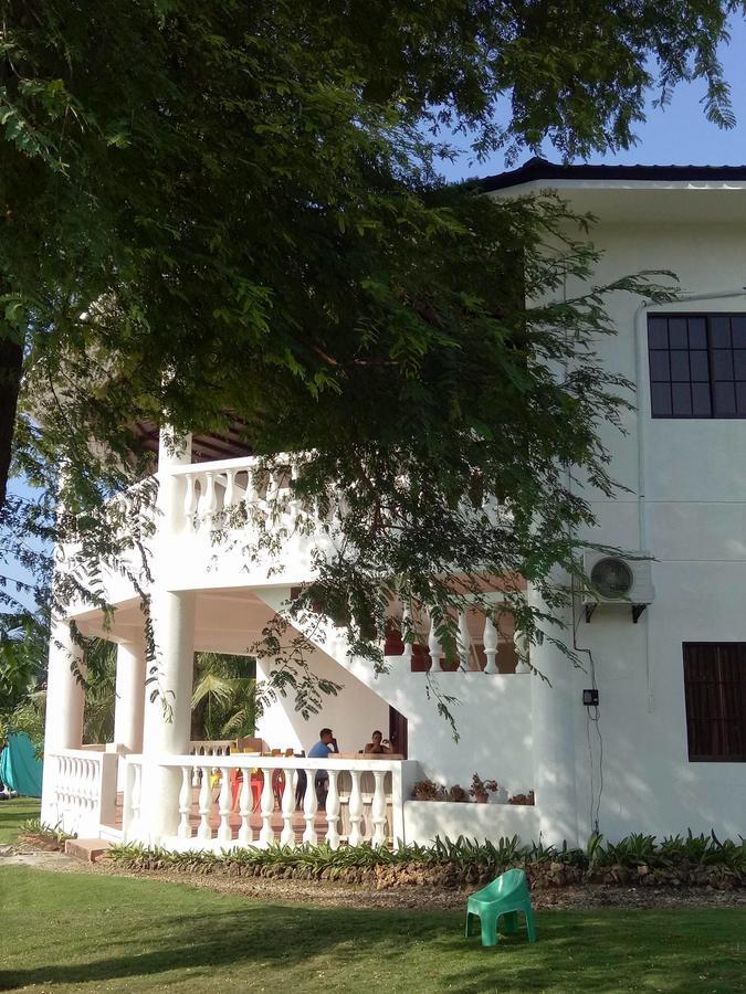 Medellin Seaview Inn Bagian luar foto